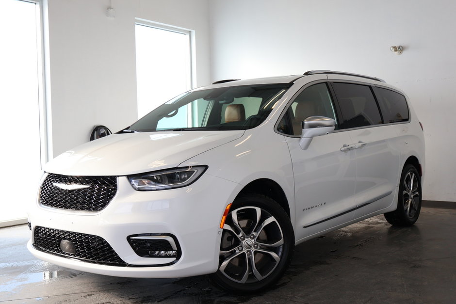 Chrysler Pacifica PINNACLE 2024 à St-Jean-Sur-Richelieu, Québec