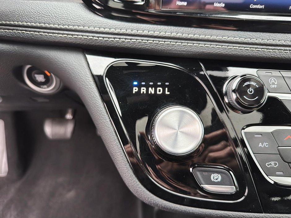 2024 Chrysler Pacifica Touring-L Apparence S-14