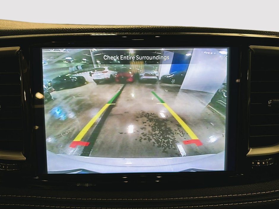 2024 Chrysler Pacifica Touring-L Apparence S-16