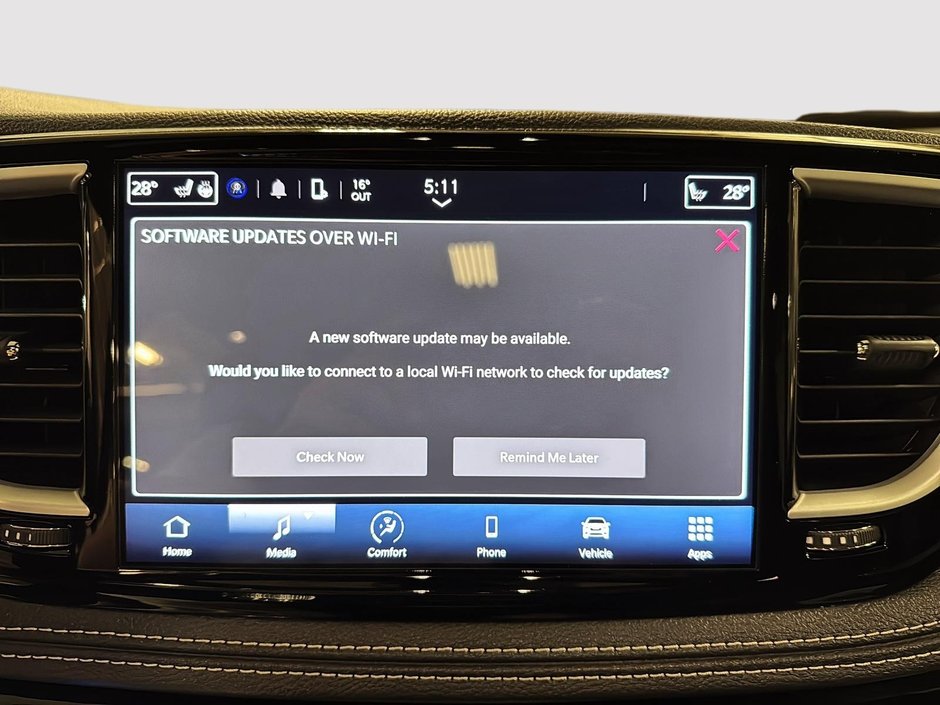 2024 Chrysler Pacifica Touring-L Apparence S-17