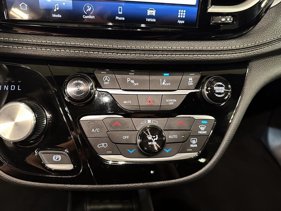 2024 Chrysler Pacifica Touring-L Apparence S-13