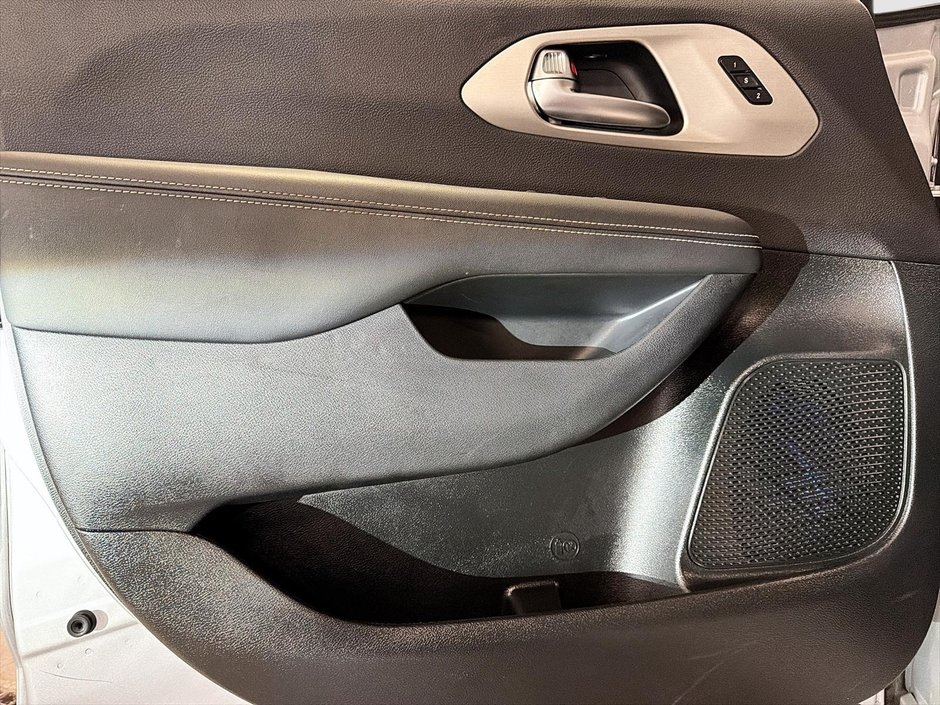 2024 Chrysler Pacifica Limited S Apparence-10