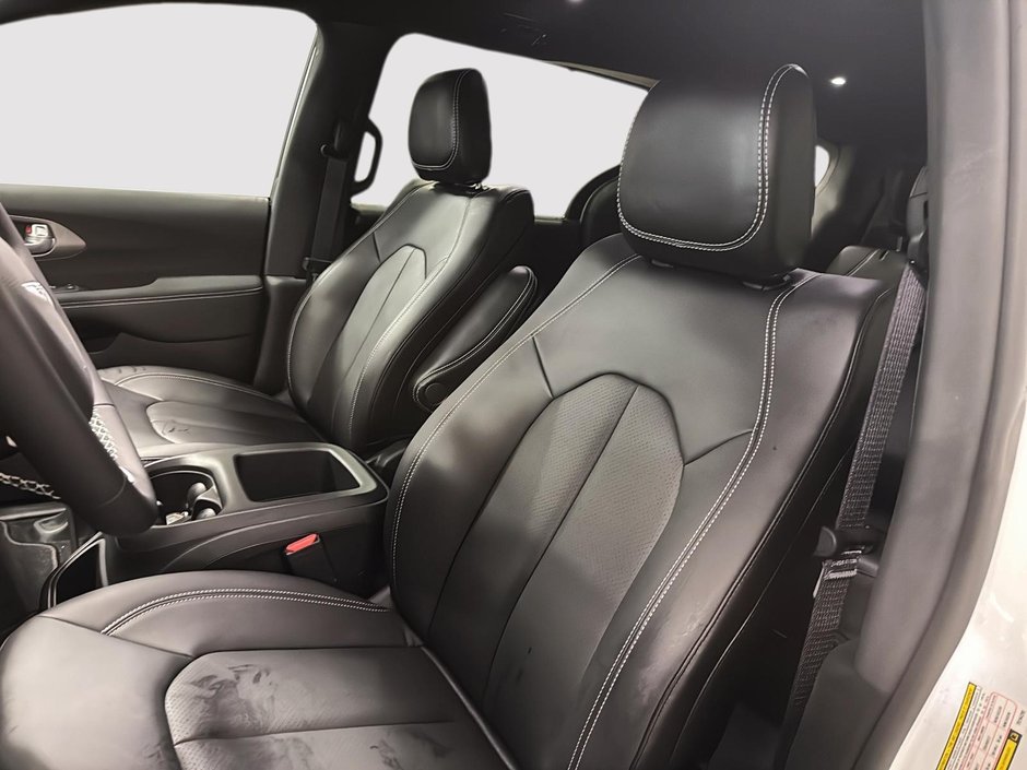 2026 Chrysler Pacifica SELECT-8