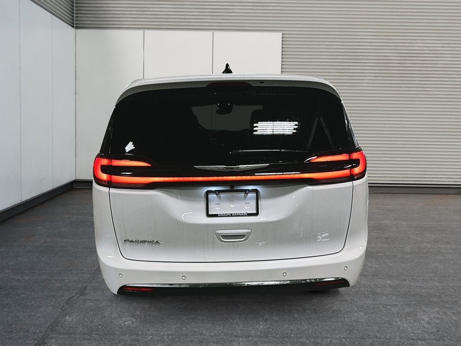 2026 Chrysler Pacifica SELECT-2