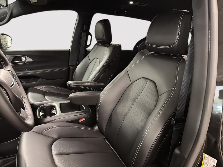 Chrysler Pacifica SELECT AWD 2026-8