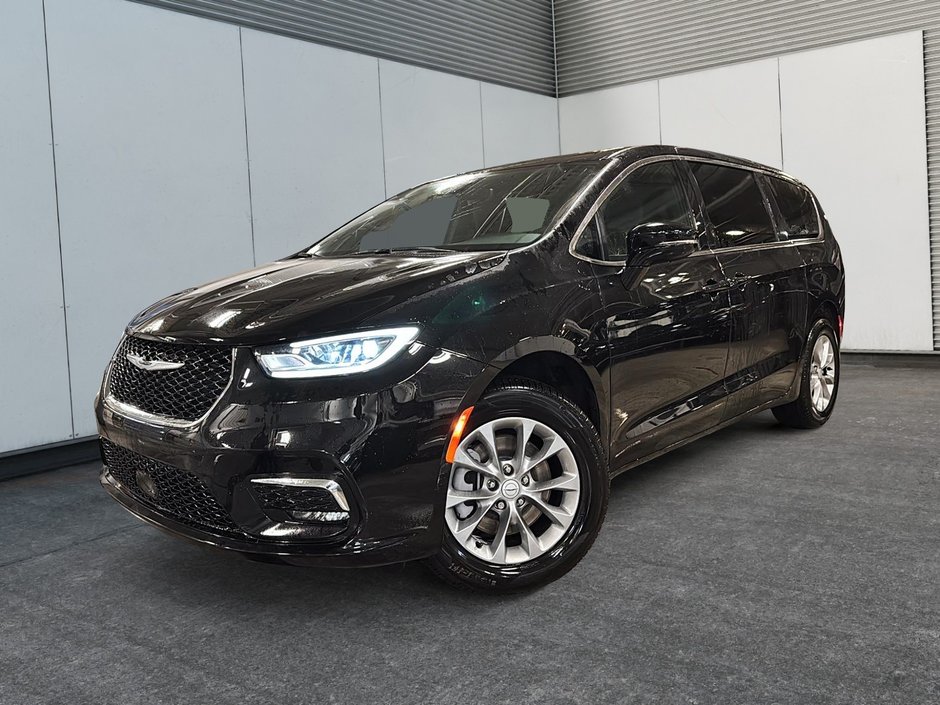 2026 Chrysler Pacifica SELECT AWD in Sherbrooke, Quebec