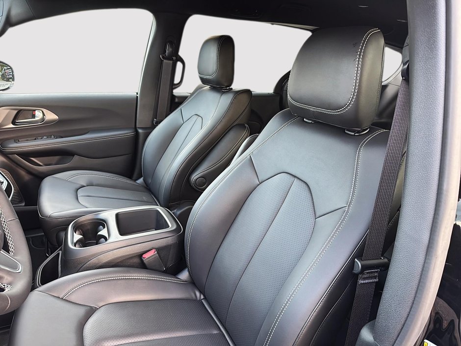 2026 Chrysler Pacifica SELECT AWD-8