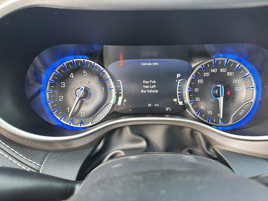 2026 Chrysler Pacifica SELECT AWD-12