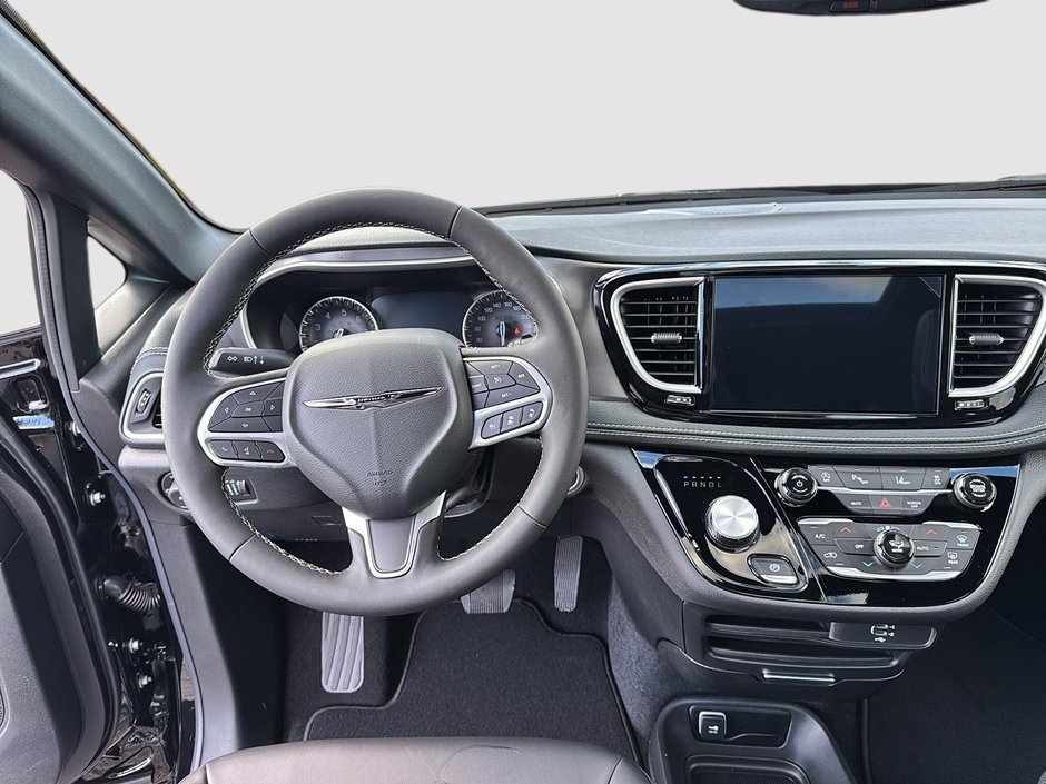 2026 Chrysler Pacifica SELECT-9