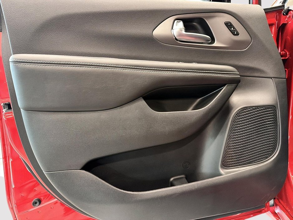 Chrysler Pacifica SELECT 2027-10