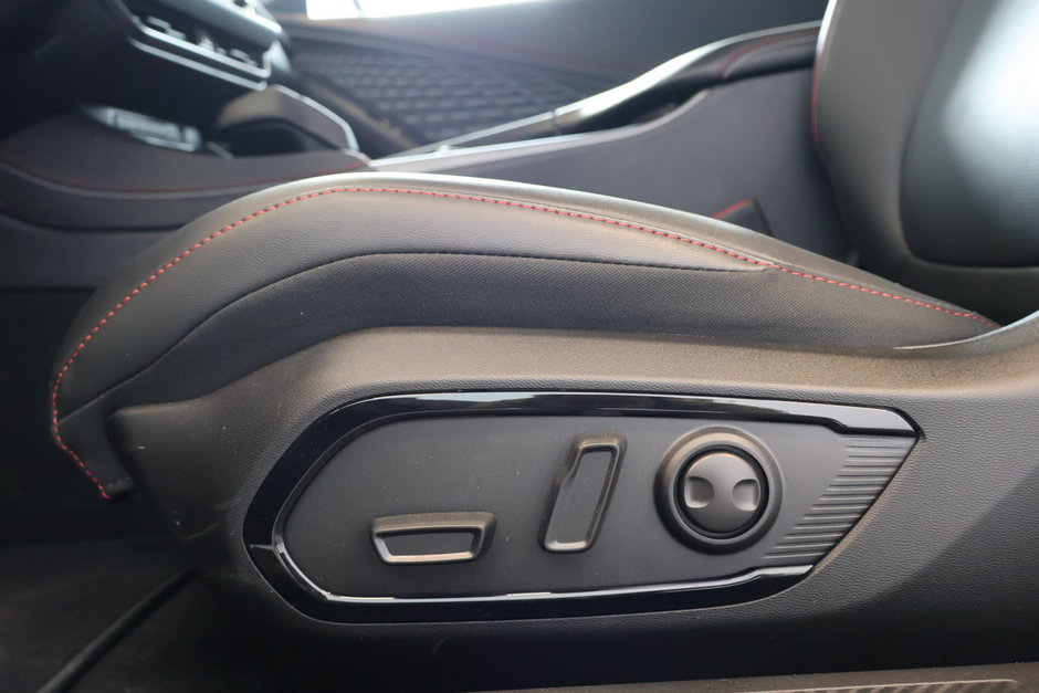 Dodge CHARGER BEV R/T 2025-9
