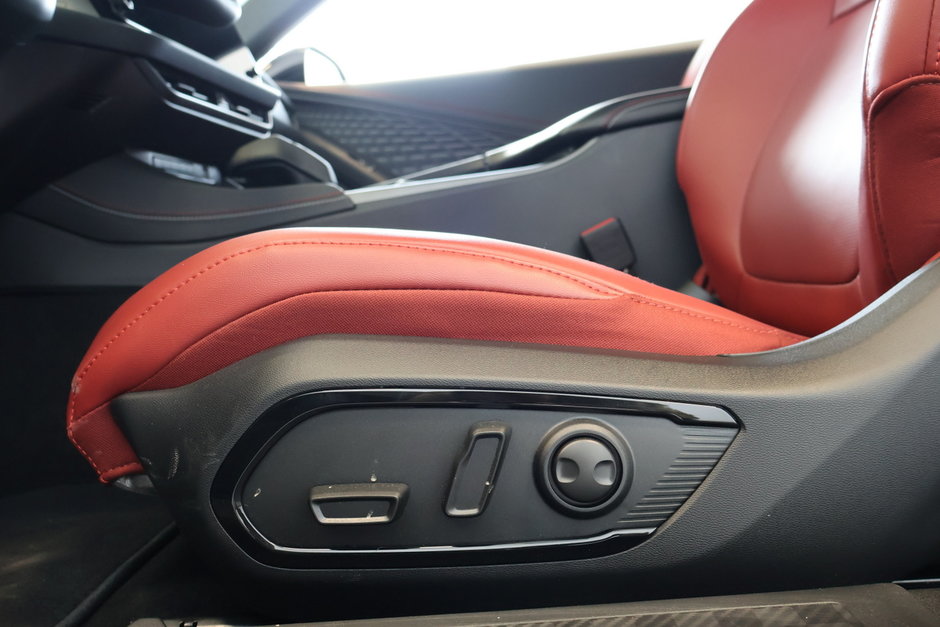 2025 Dodge CHARGER BEV R/T-8