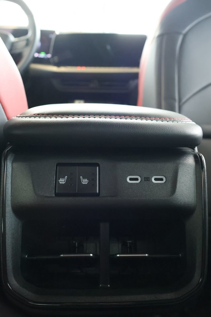 2025 Dodge CHARGER BEV R/T-17