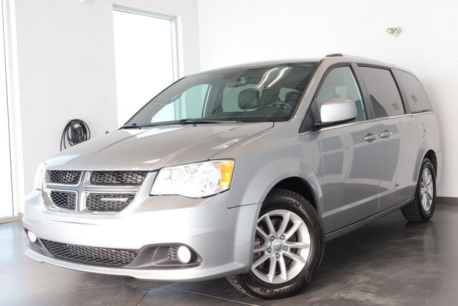 2020  Grand Caravan SXT Premium Plus | GPS | DVD | CUIR | STOW N GO | in Sherbrooke, Quebec