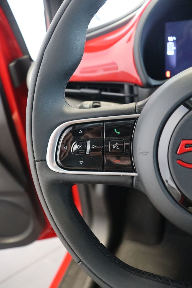 2024 Fiat 500e RED-11