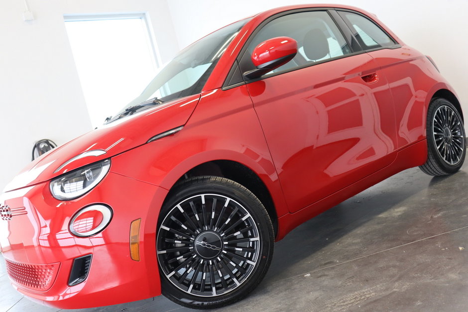 2024 Fiat 500e RED-1