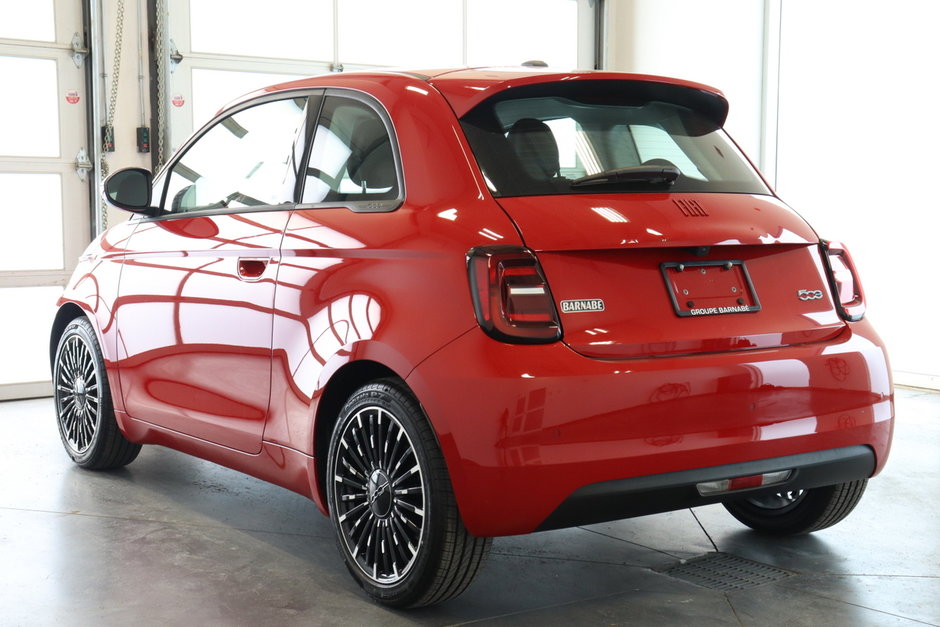 2024 Fiat 500e RED-4