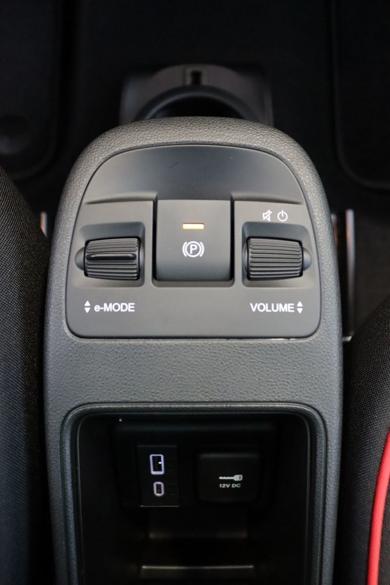 2024 Fiat 500e RED-19