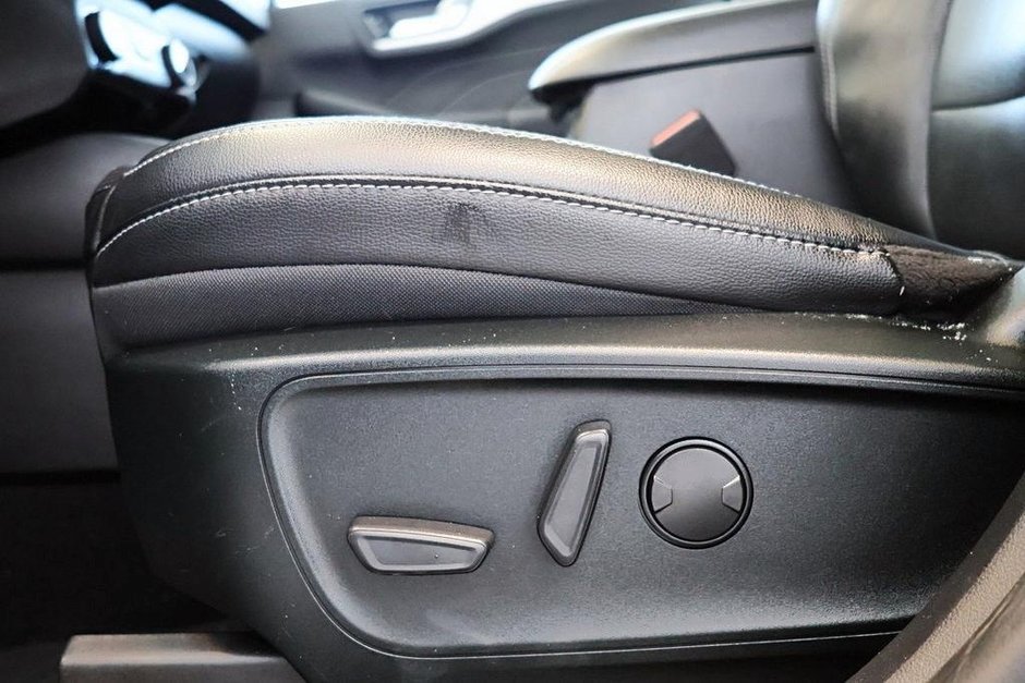 Ford Escape SEL Plug-In Hybrid Toit-Panoramique 2022-9