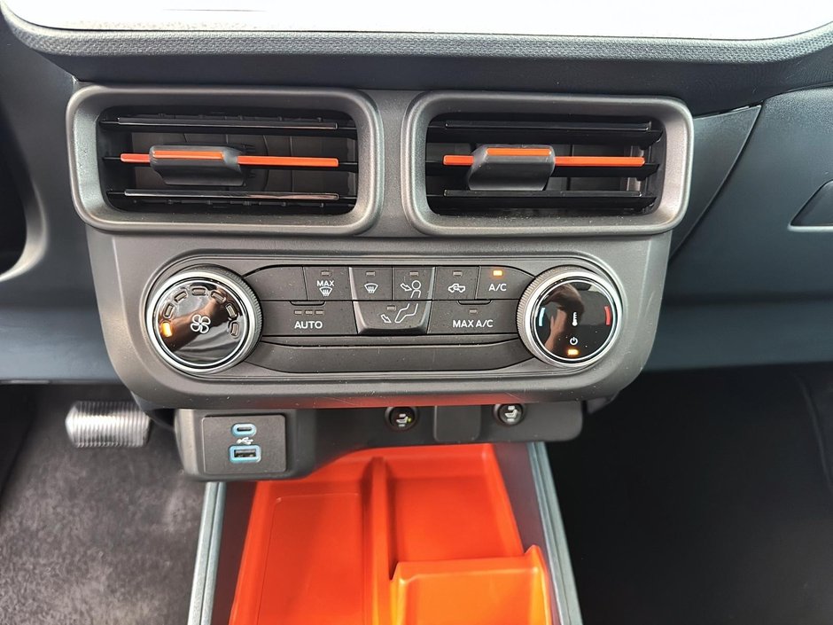 2023 Ford Maverick XLT AWD-13