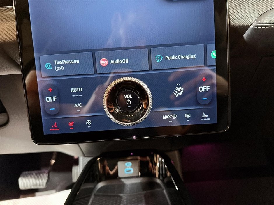 2024 Ford Mustang Mach-E PREMIUM AWD LONGRANGE-13