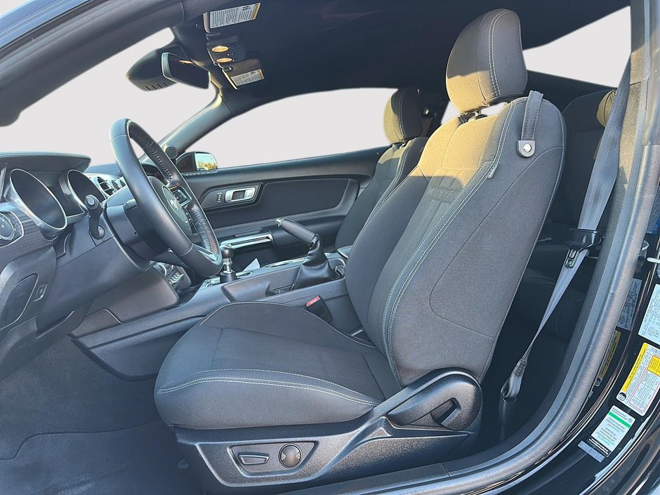 2022 Ford Mustang GT-8