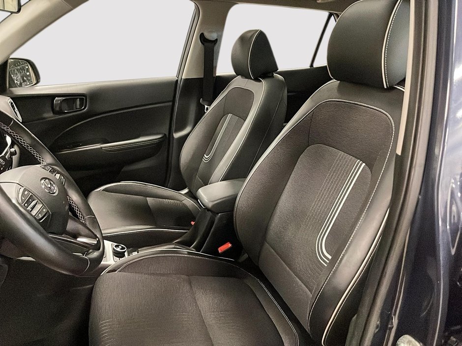 2020 Hyundai Venue Ultimate w/Black Interior-8