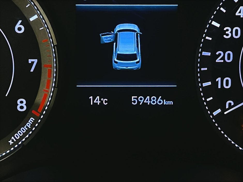 2020 Hyundai Venue Ultimate w/Black Interior-12