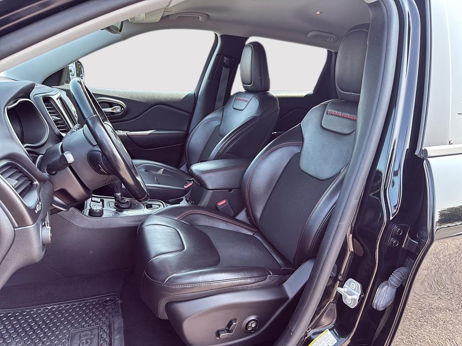 2021 Jeep Cherokee Trailhawk-8