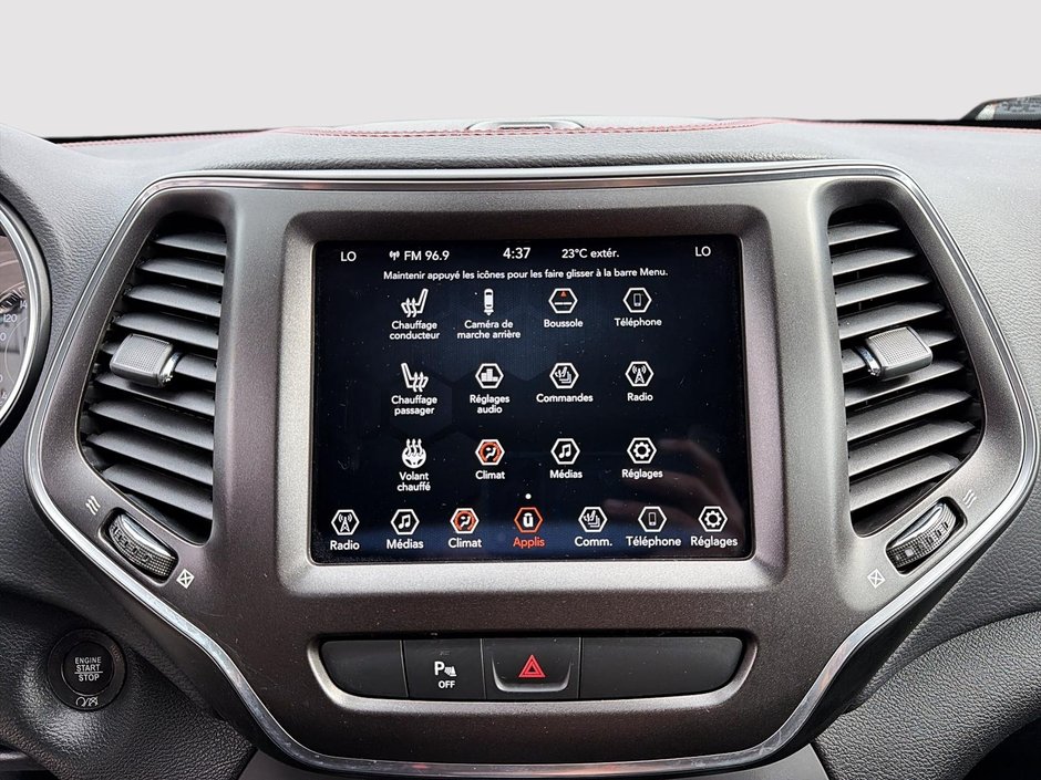 Jeep Cherokee Trailhawk 2021-17