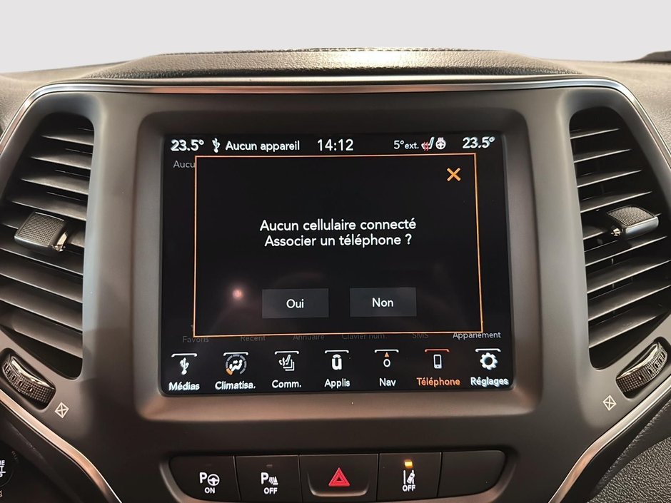 Jeep Cherokee Altitude 2023-11