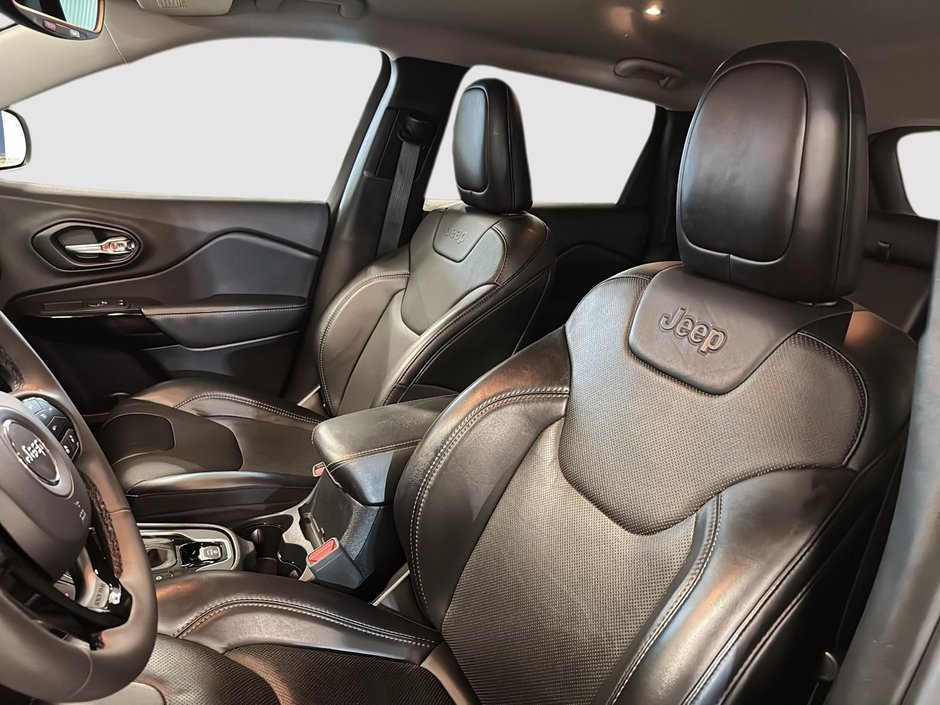 Jeep Cherokee Altitude 2023-7