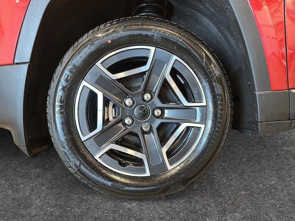 2026 Jeep Cherokee LAREDO-6