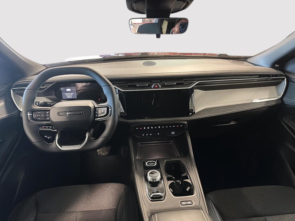 2026 Jeep Cherokee LAREDO-8