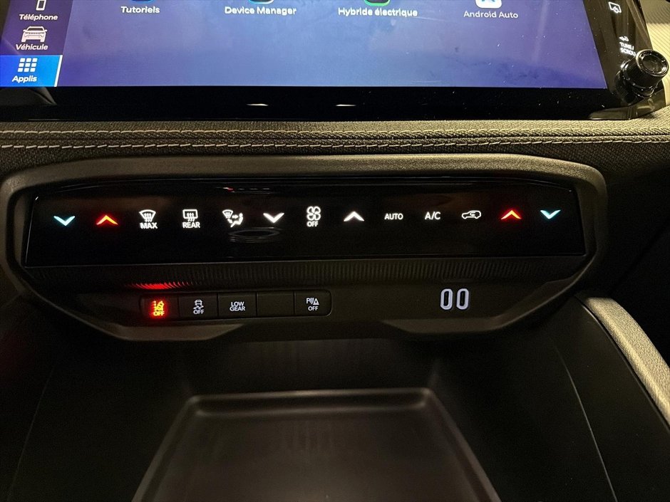2026 Jeep Cherokee Laredo-13