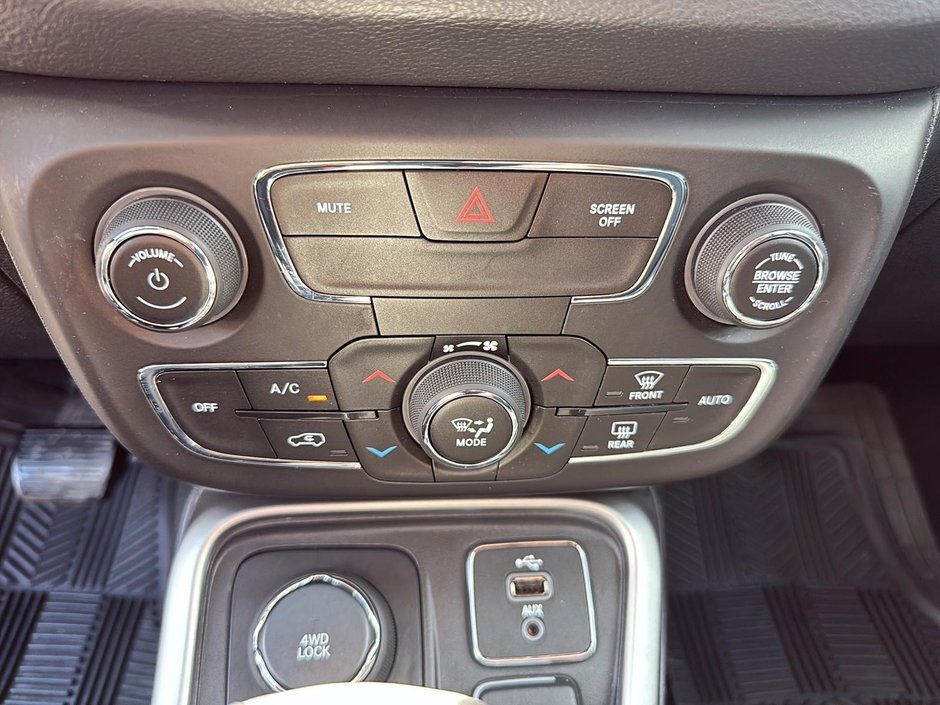 Jeep Compass North 2018-13