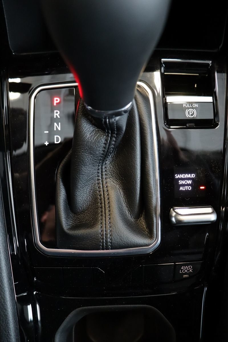 2023 Jeep Compass Limited 4X4-17