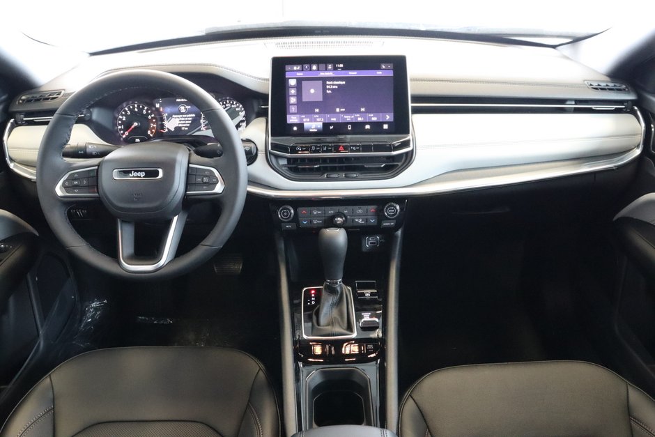 2023 Jeep Compass Limited 4X4-9