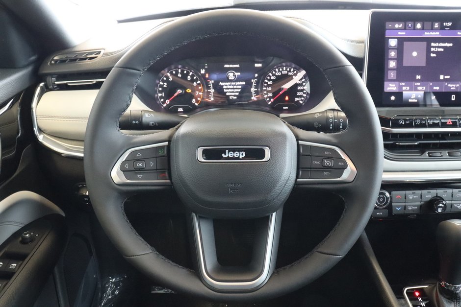 2023 Jeep Compass Limited 4X4-10