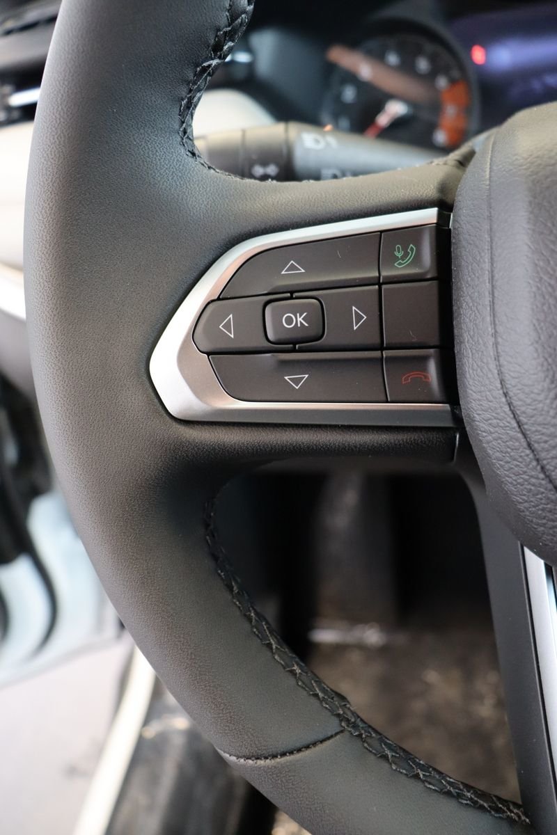 2023 Jeep Compass Limited 4X4-11