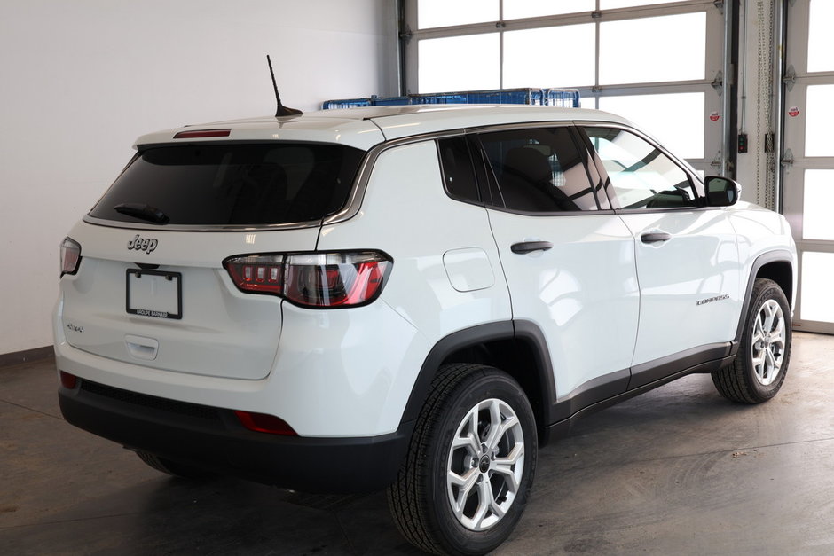 2025 Jeep Compass SPORT-6