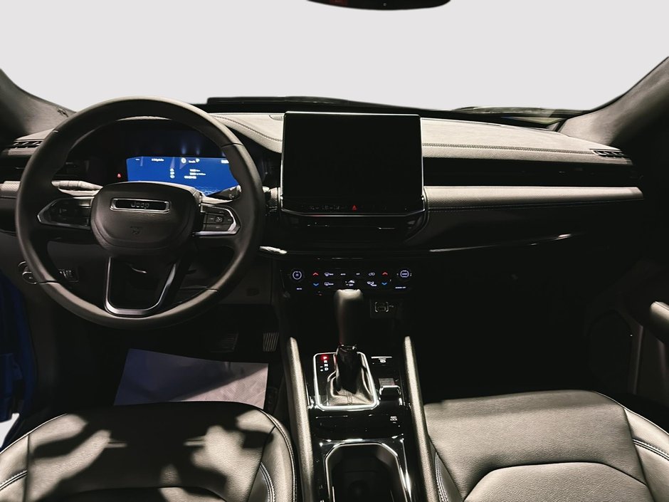 2025 Jeep Compass ALTITUDE-8