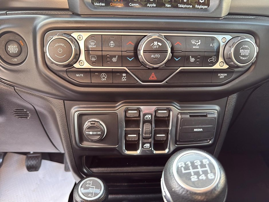 2022 Jeep Gladiator Willys V6 4X4 MANUELLE 6 VITESSES-13