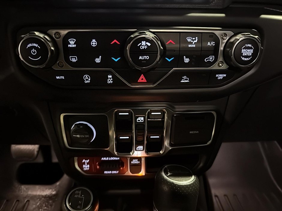 2022 Jeep Gladiator MOJAVE V6 4X4-13