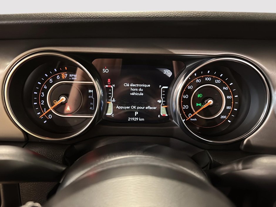 Jeep Gladiator Willys 2023-12