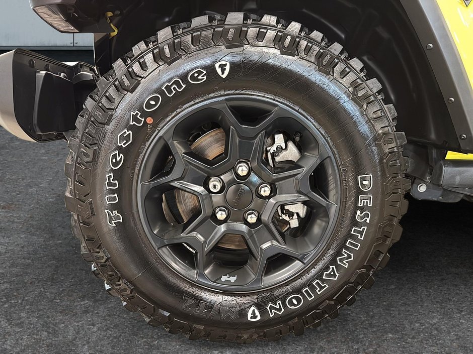 Jeep Gladiator Willys 2023-6