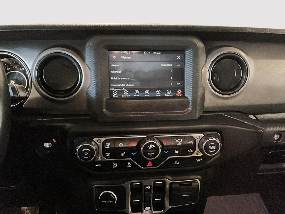 2023 Jeep Gladiator Willys-17