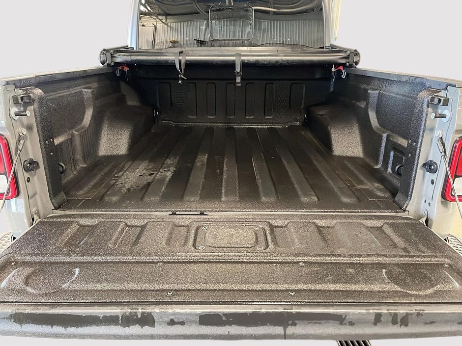 2023 Jeep Gladiator Willys-15