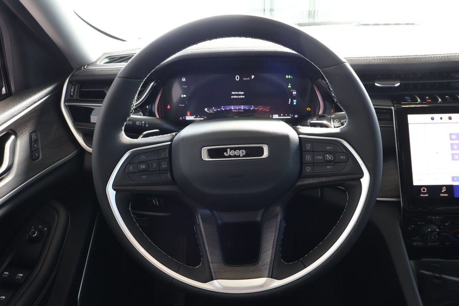 Jeep Grand Cherokee 4xe 30th Anniversary 2023-14