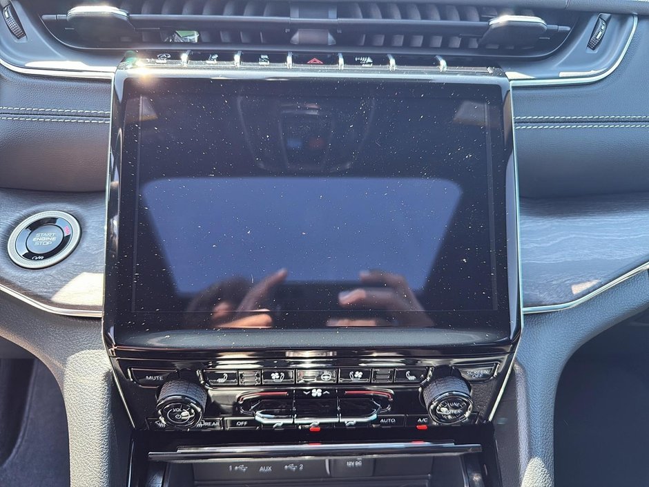 2025 Jeep Grand Cherokee L OVERLAND-17